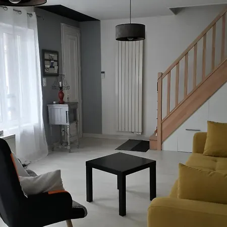 Belle Maison Proche Centre - Wifi Hébergement de vacances